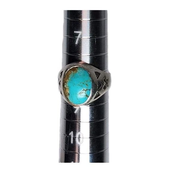 Vintage Sterling Silver Turquoise Ring Size 8.5 | Heavy Southwestern Style - Picture 5 of 9